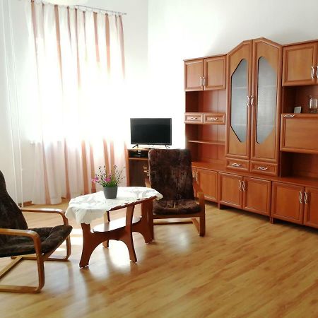 Appartamento Apartament Jasminowy Kudowa-Zdrój Esterno foto