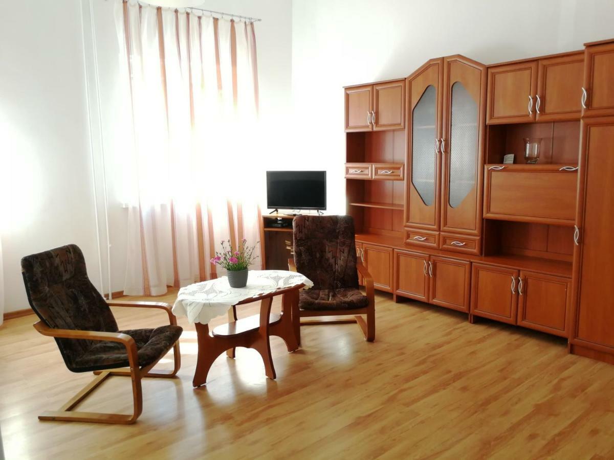 Appartamento Apartament Jasminowy Kudowa-Zdrój Esterno foto